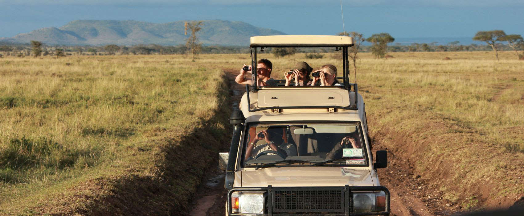 African Serengeti National Park Safari car